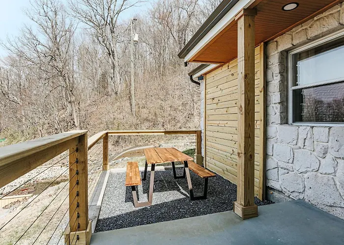 Grey Pine Lodge